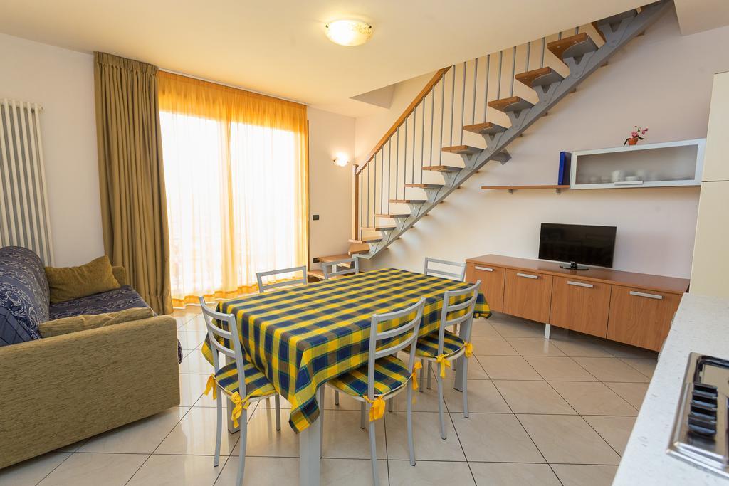 Residenza Orchidee Aparthotel Lazise Bagian luar foto