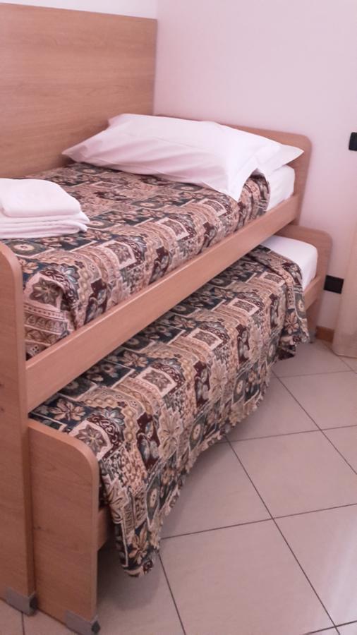 Residenza Orchidee Aparthotel Lazise Bagian luar foto